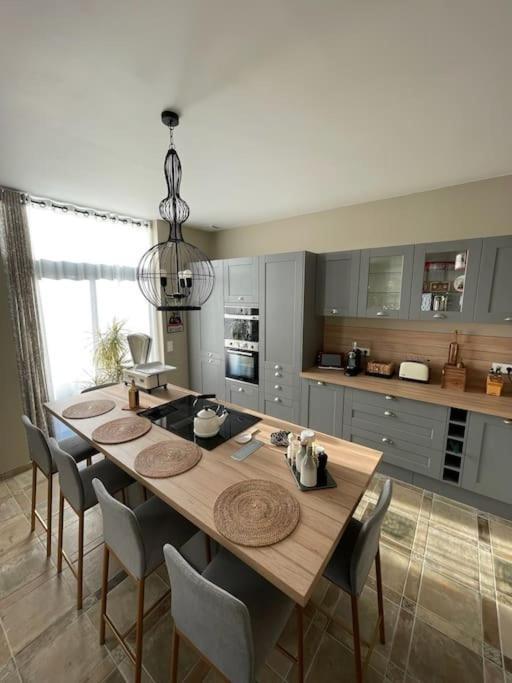 Le Pigeonnier / Gite De Charme 1 A 4 Pers 80 M² Cambrai Eksteriør bilde